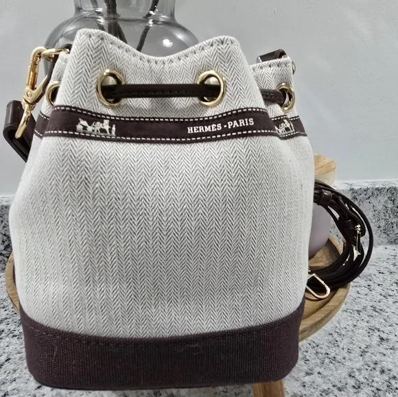 ‼️SOLD‼️Upcycled Hermes Dust Bag/Bucket Bag - Picture 4 of 6